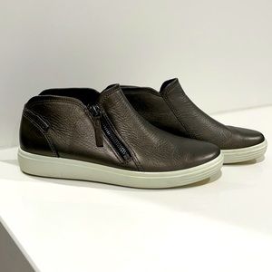 Ecco mid top metallic sneaker